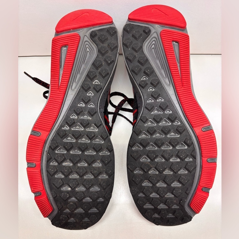 NIKE Run Swift Men's Running Shoes Size 7.5 Black/Red CK6691-001 - Picture 10 of 11